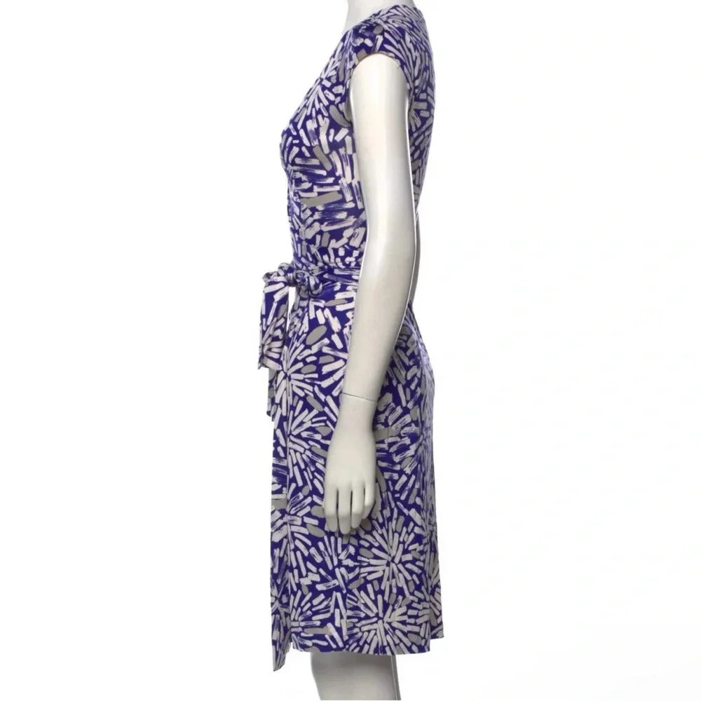 DVF Kye Paint Stroke Silk Jersey Knit Wrap Dress Blue Wrap Dress Small Sz 10 Tag - Picture 2 of 12